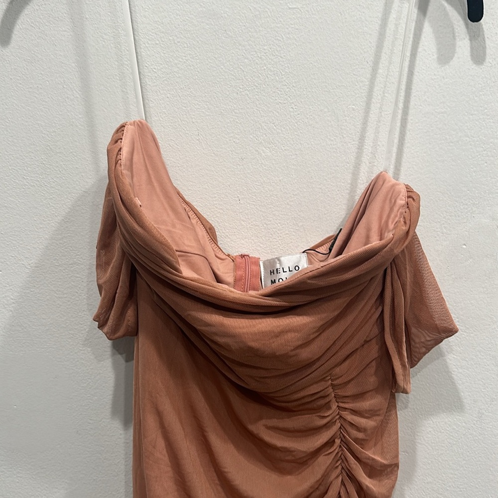 HELLO MOLLY DRESS BLUSH pink off shoulder MIDI gathered DRESS size 4 lined NWT - Picture 5 of 11